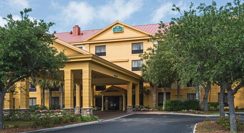 Отель Bonita Springs Lodge & Suites