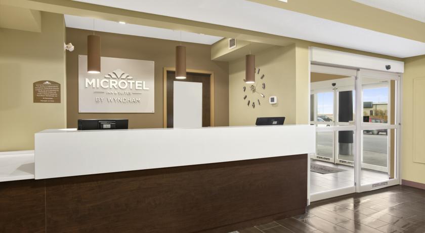 Отель Microtel Inn & Suites by Wyndham Estevan