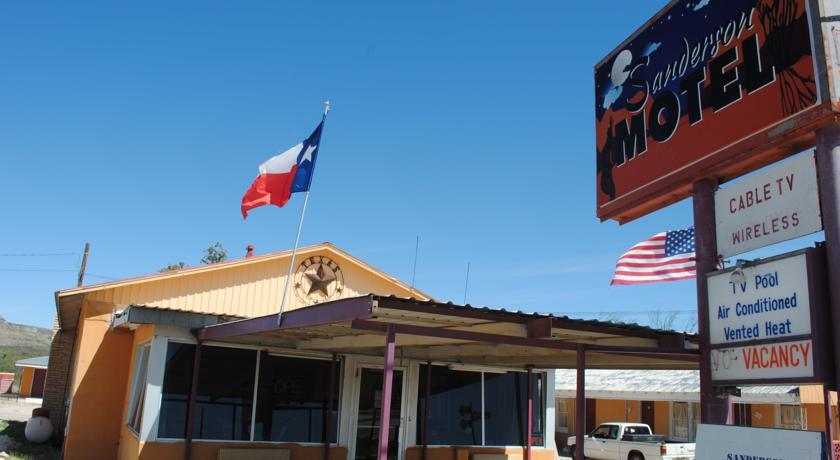 Отель Sanderson Motel