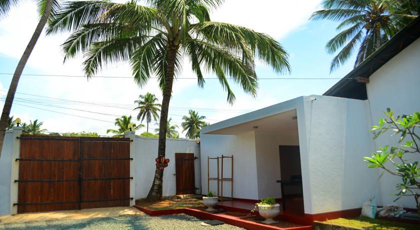 Отель Villa Amore Mio Beach