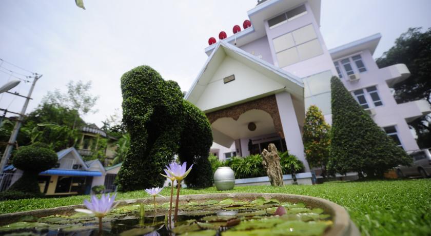 Отель Cinderella Hotel