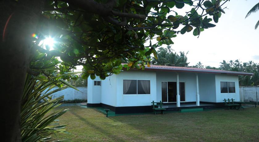 Вилла Golden Sands Villa, Wadduwa