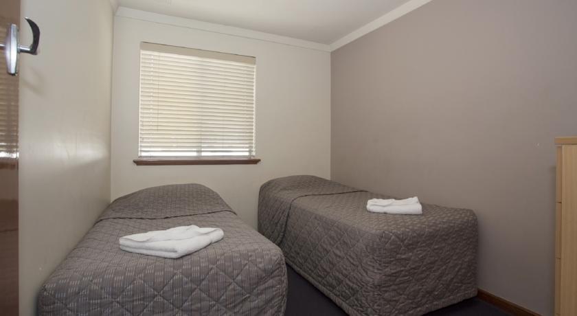 Burswood Lodge Motel Apartments