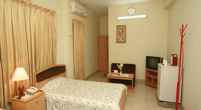 Отель Red Chillies Restaurant and Guest house