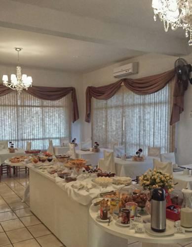 Отель Hotel Senador