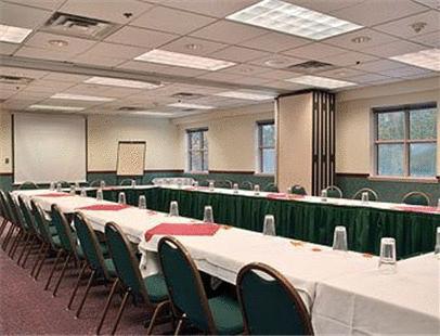 Отель Ramada Hotel & Conference Center