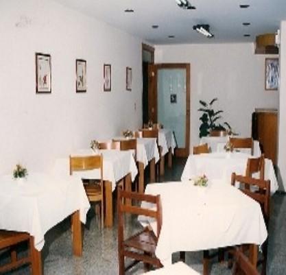 Отель Six's Hotel