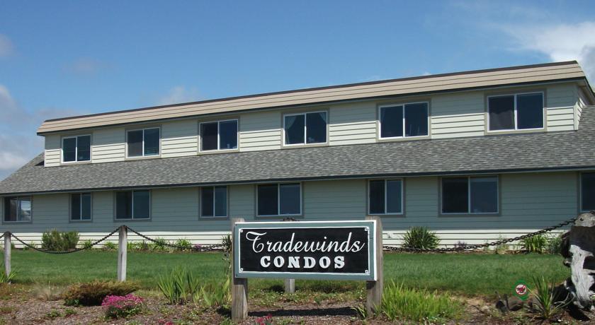Апартаменты The Tradewinds Condo/Hotel