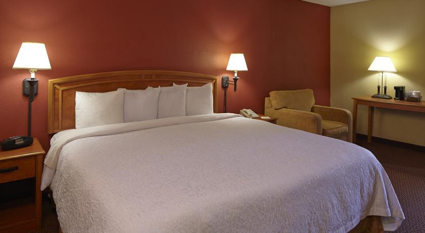 Отель Hampton Inn Raleigh-Midtown