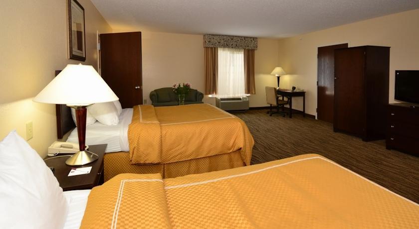 Отель Comfort Suites 