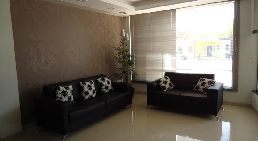 Отель Hotel Barril