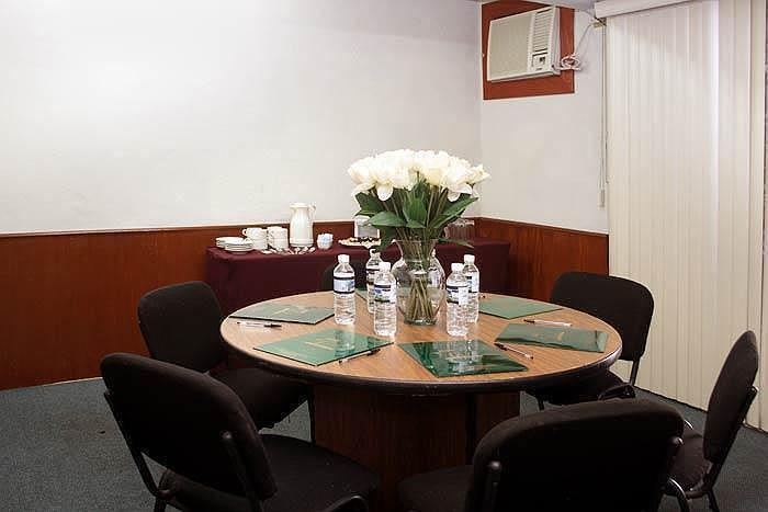 Отель Hotel La Riviera