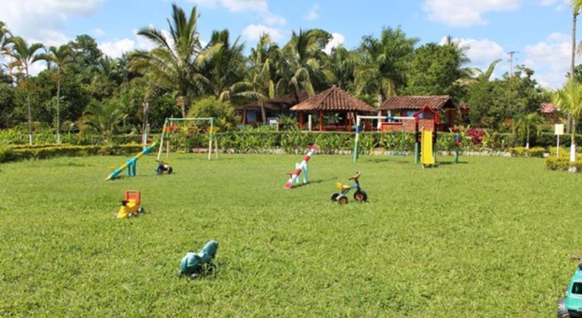 Отель Hotel Campestre Los Tucanes