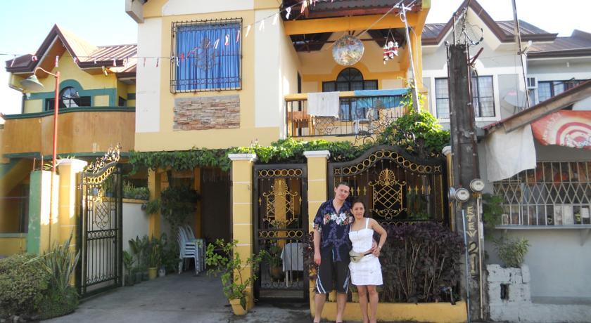 Мини-отель Chona and Christophe Guesthouse - Cavite
