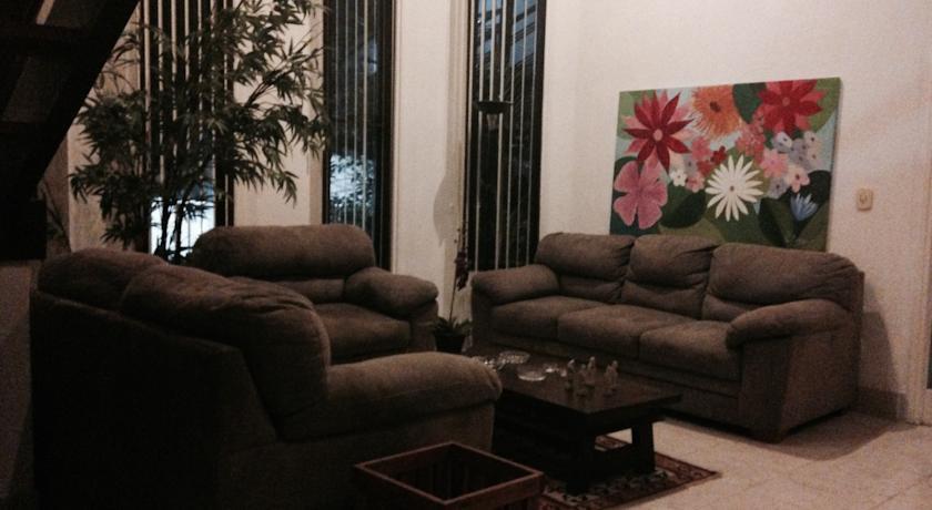 Мини-отель Cozy Bed and Breakfast