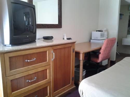 Отель Travel Inn Ridgecrest