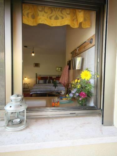 Апартаменты Country lodge in Manot