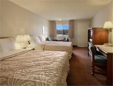Отель Auburn Days Inn