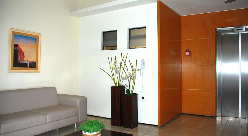 Altavista Apartments
