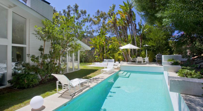 Mulholland Pool Retreat
