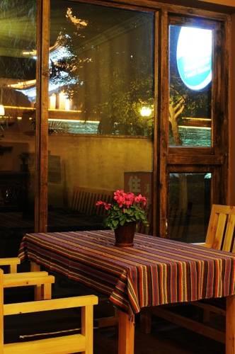 Хостел Sunflower Young Hostel