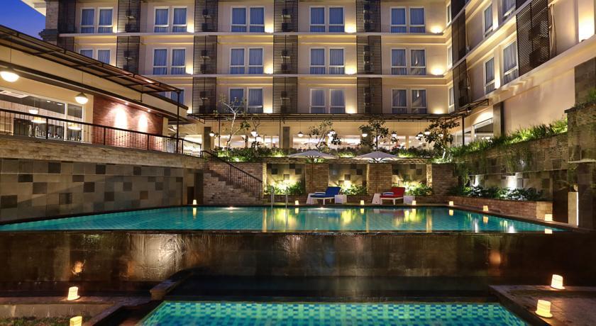 Отель Golden Tulip Essential Denpasar