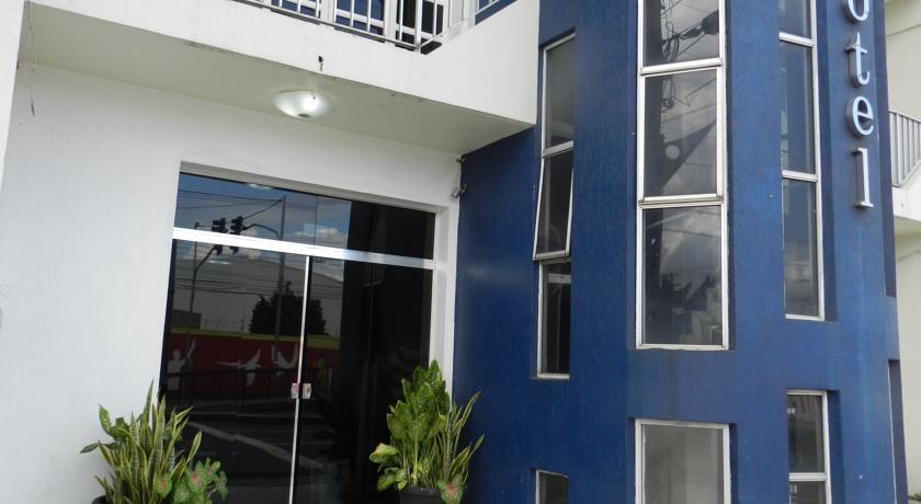 Danutts Hotel