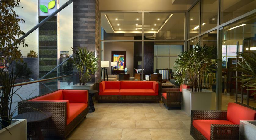 Отель Courtyard by Marriott Queretaro