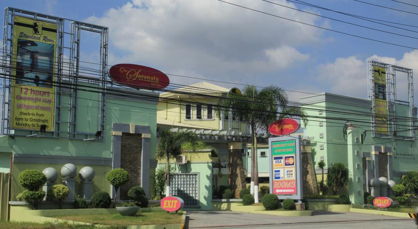 Отель One Serenata Hotel Bacoor