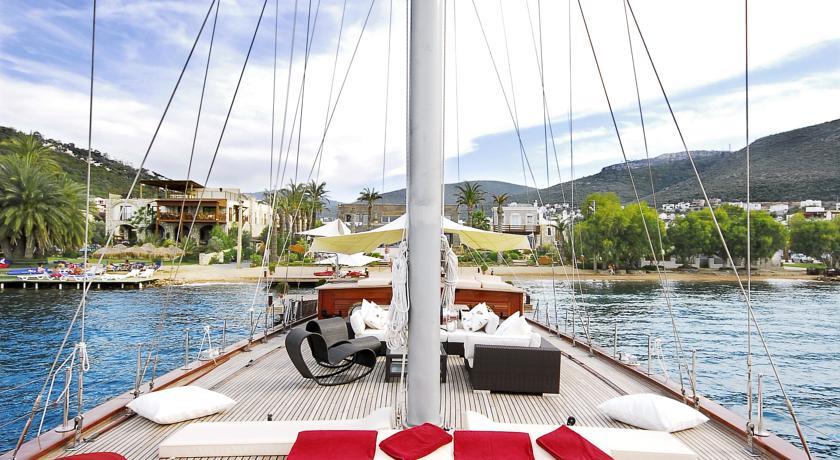 Отель Casadell'arte Luxury Private Gulet 5 Cabins