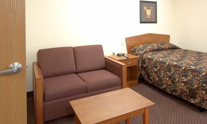 Отель Days Inn and Suites Rochester