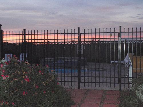 Отель L'Acadie Inn & RV Park