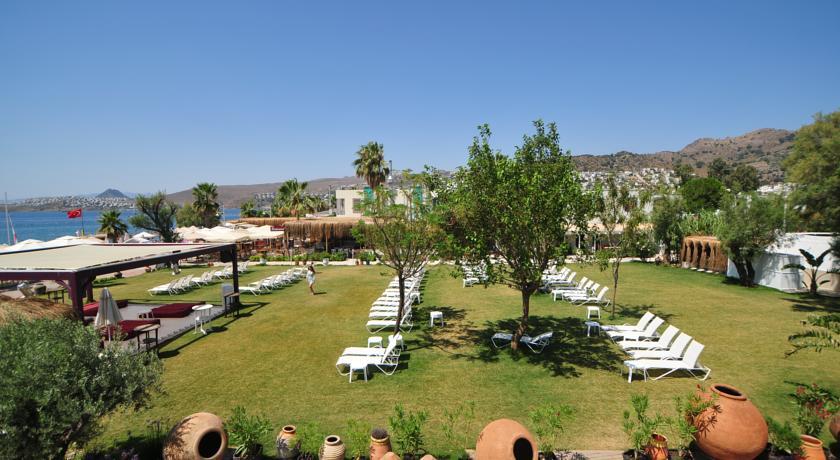 Отель Kefi Beach & Suites