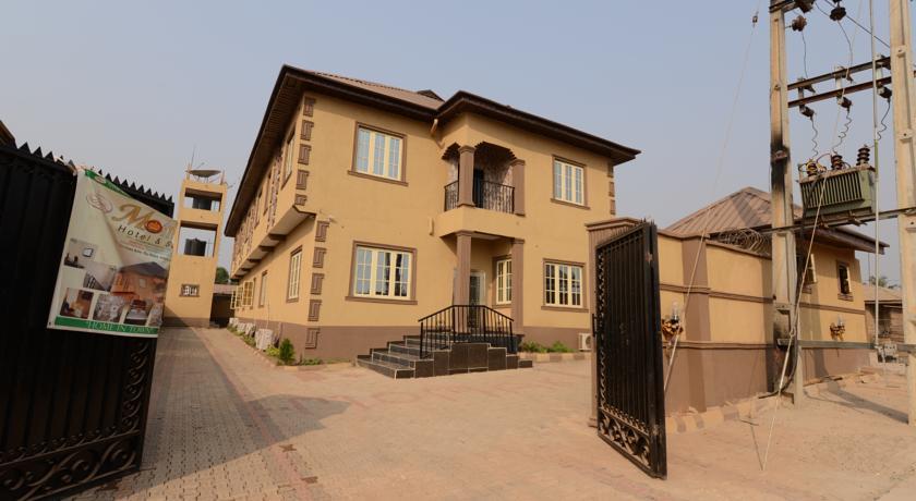 Отель Momak Hotels and Suites