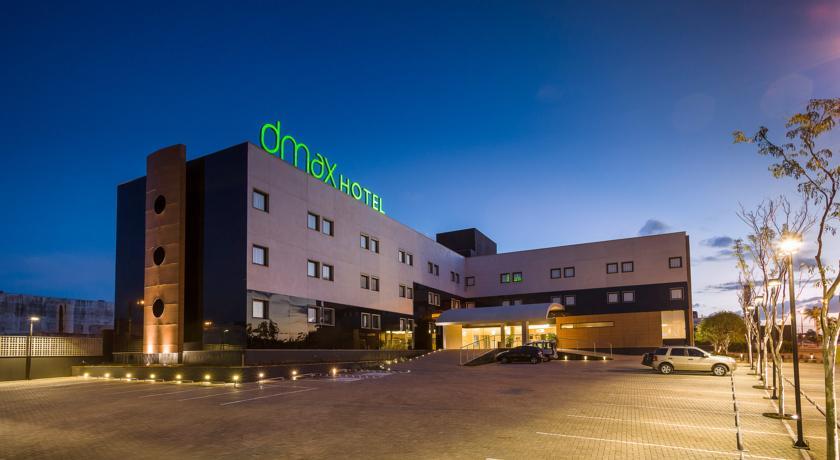 Отель DMax Hotel