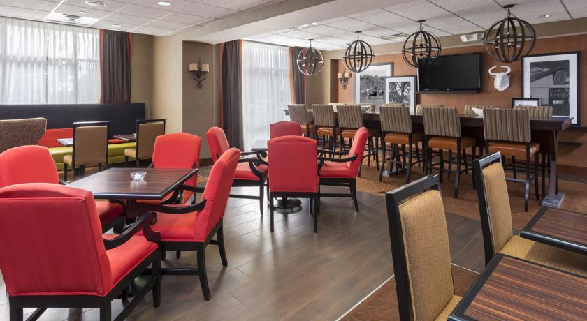 Отель Hampton Inn Wichita Falls-Sikes Senter Mall