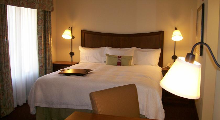 Отель Hampton Inn & Suites Alexandria Old Town Area South