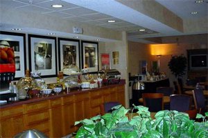 Отель Hampton Inn Youngstown