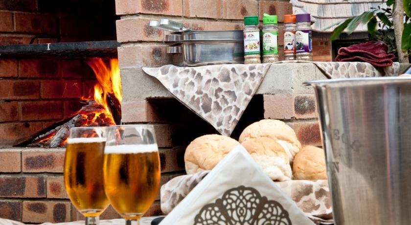 Гостевой дом Woodpecker Inn