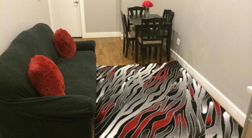 Brooklyn Hostel - Utica Avenue