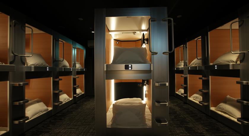New Japan Capsule Hotel Cabana