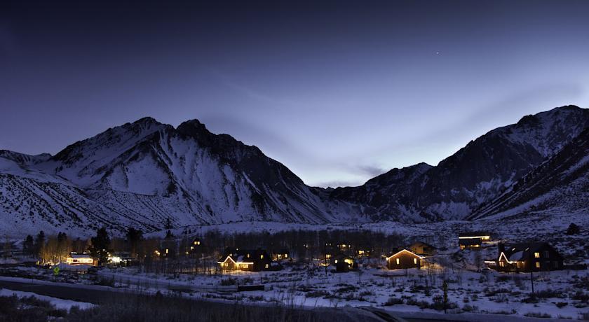 Отель Convict Lake Resort