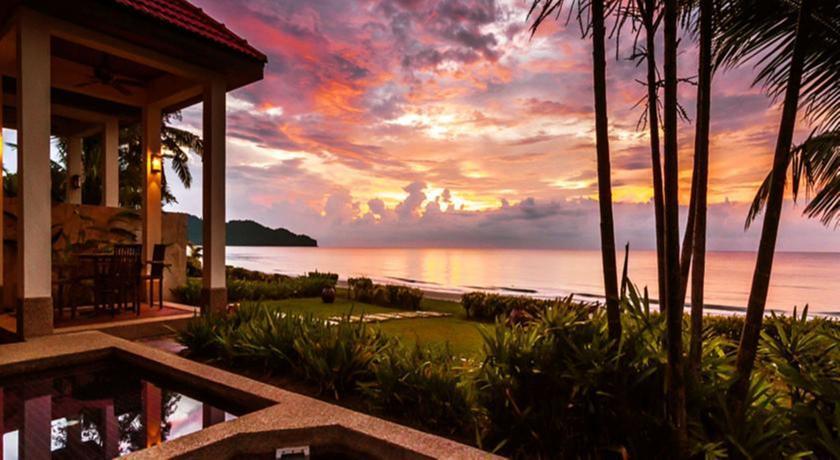 Вилла Borneo Beach Villas