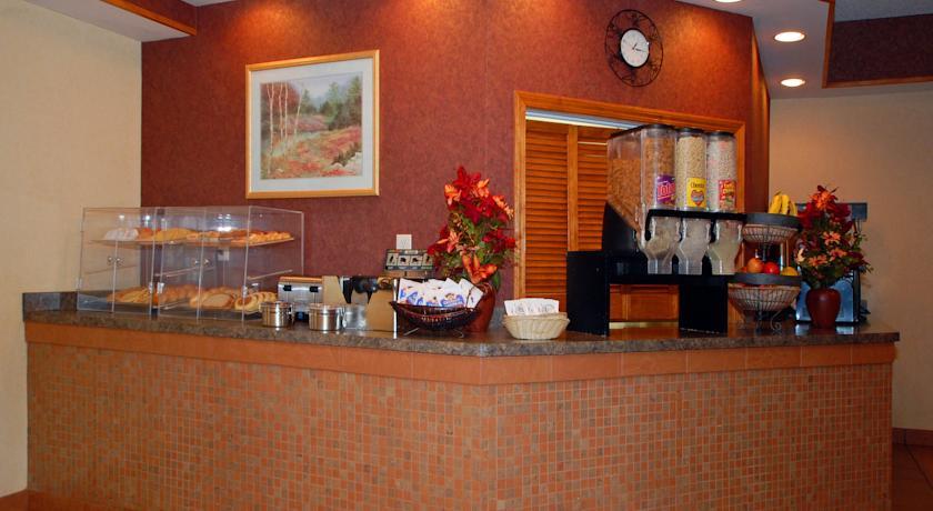 Отель Quality Inn & Suites Batavia-Darien Lake