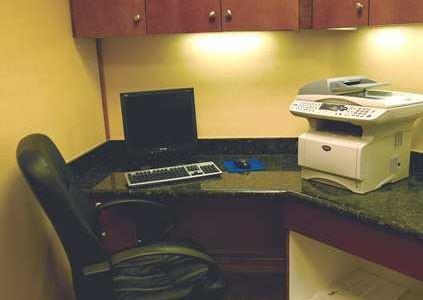 Отель Hampton Inn & Suites Salinas