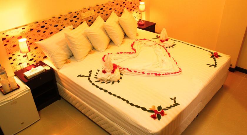 Отель Yonder Retreat Hulhumale