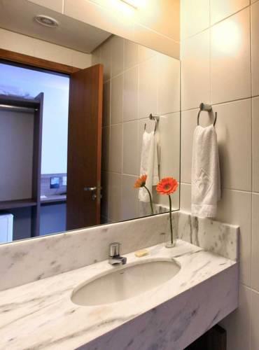 Отель Malibu Plaza Hotel