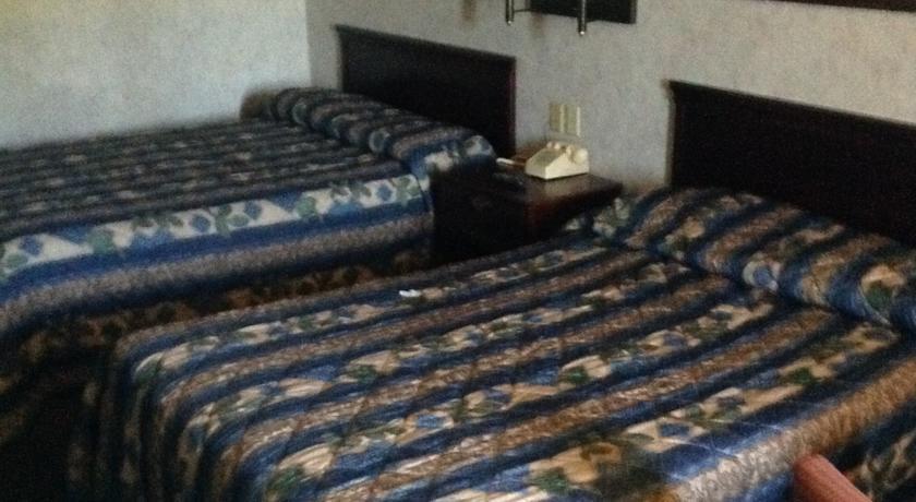 Отель Western Inn