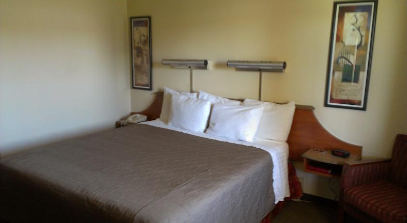 Отель Days Inn South Lenwood