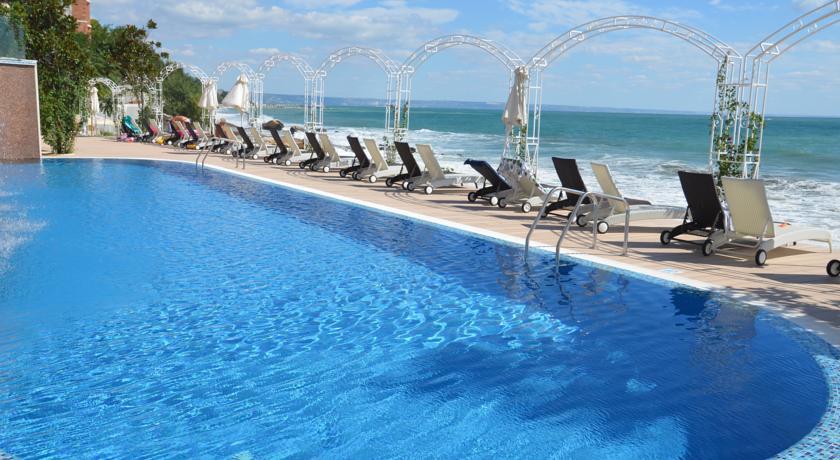 Bogdan Apartments in Riviera Bay